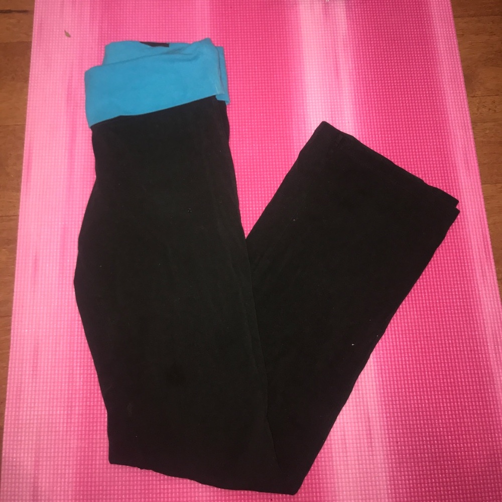 Victoria’s Secret yoga pants